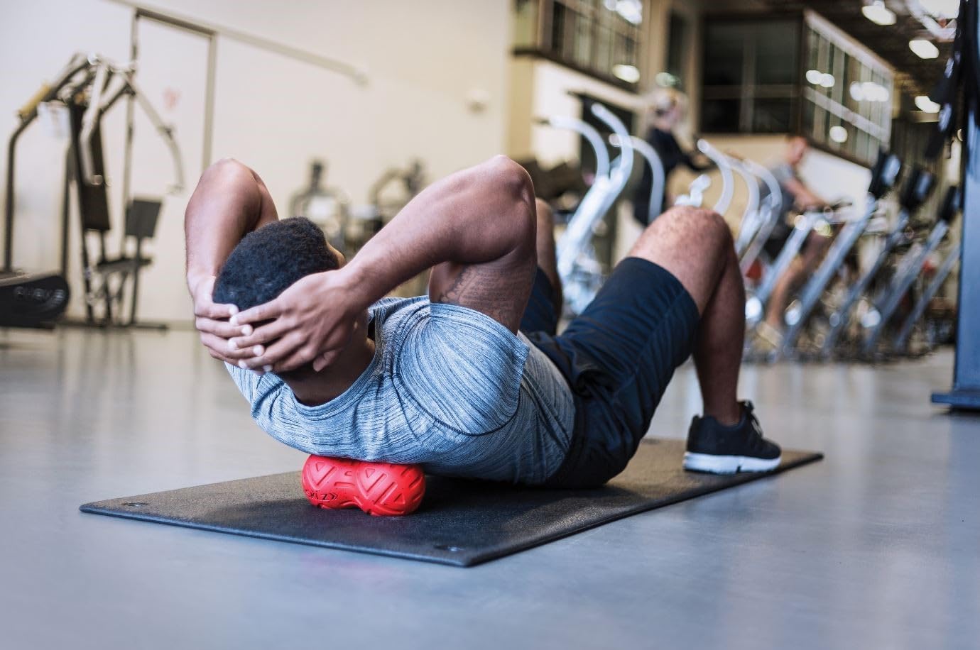 sklz-rouleau-de-massage-universel-foam-roller-texture-unique-forme-ergonomique-c image 3