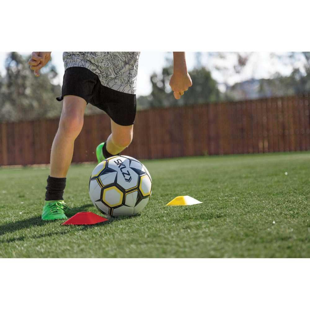 sklz-mini-cones-5-cm-lot-de-50-c-nes-d-agilit-jaune-et-rouge-avec-base-carr-e-et image 5