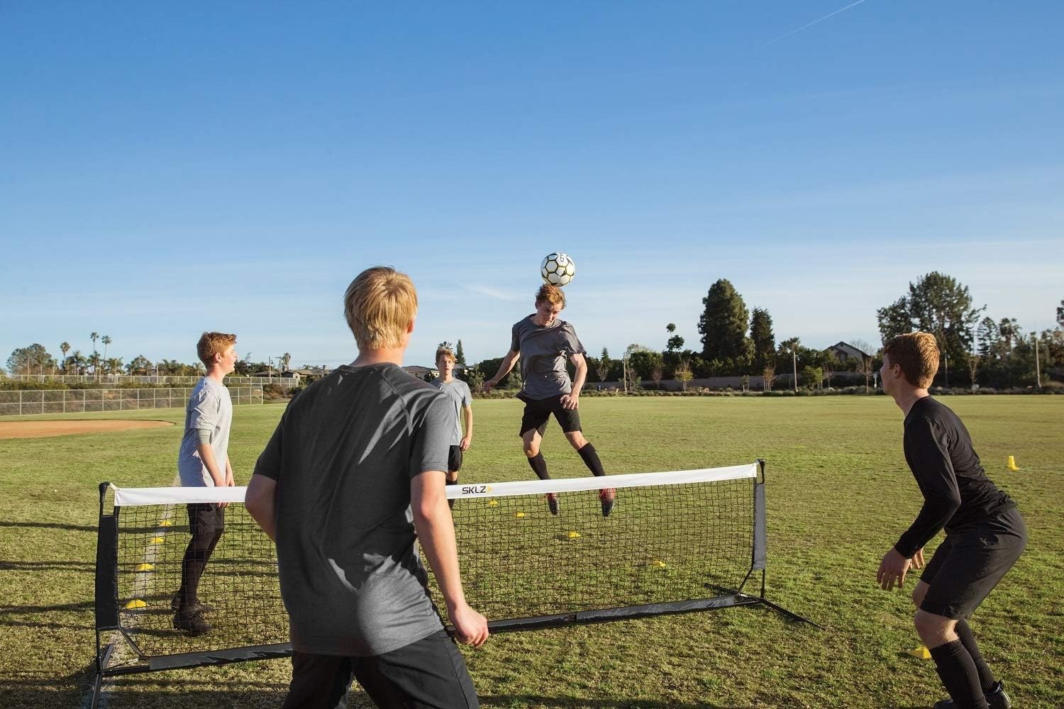 sklz-football-volley-net-filet-de-volley-football-365-cm-2-hauteurs-r-glables-in image 4
