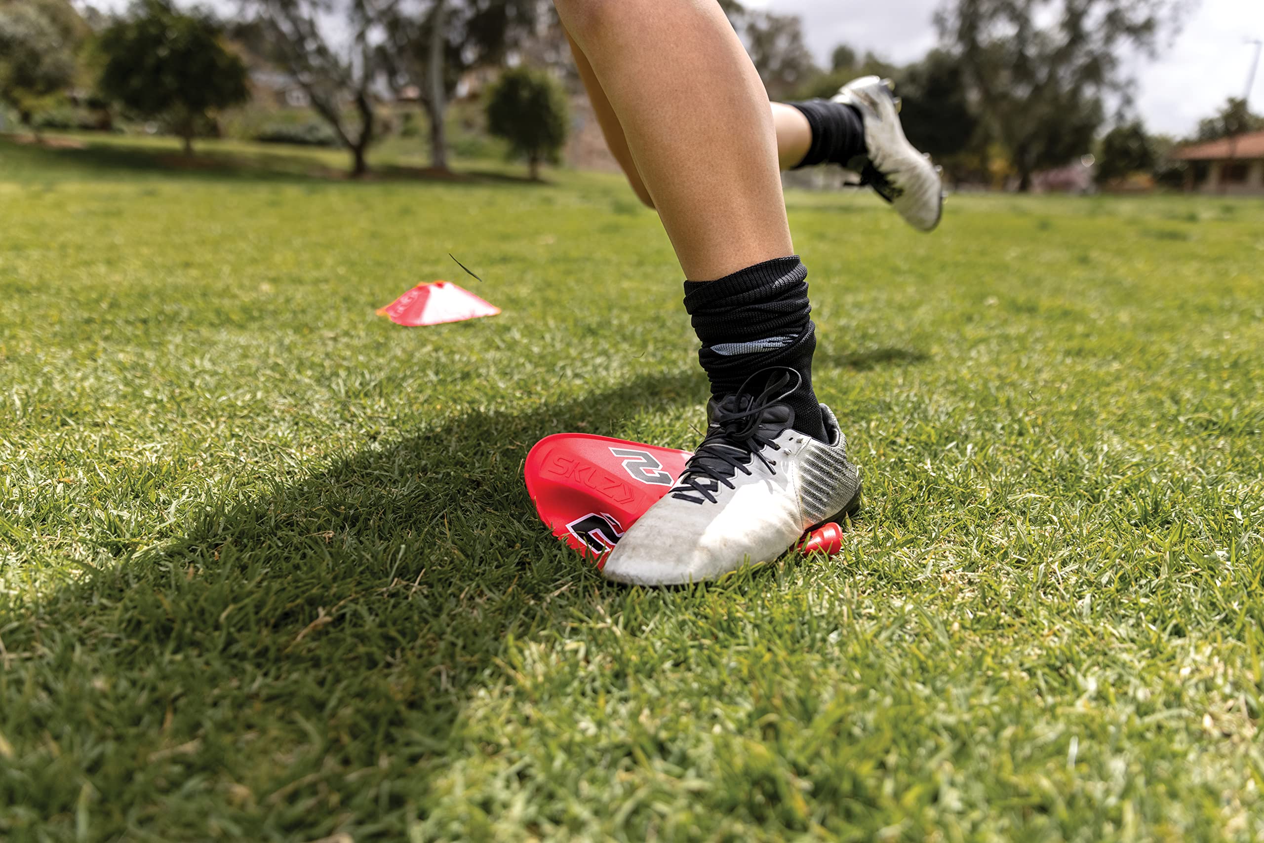 sklz-reactive-agility-cones-set-de-8-c-nes-d-agilit-r-actifs-multicolores-et-num image 3